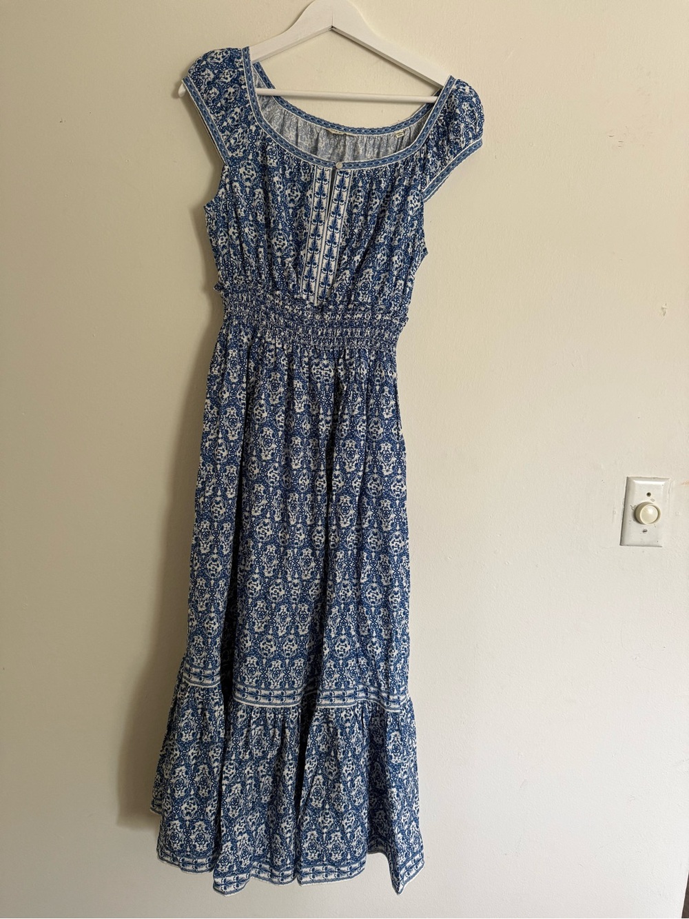 MAX STUDIO CAP SLEEVE TIERED MIDI DRESS